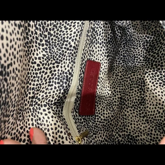 ⬇️ PRICE ⬇️ SOLE SOCIETY -  Lumi Buckle Flap Faux Leather Crossbody Bag - Berry - Picture 10 of 14